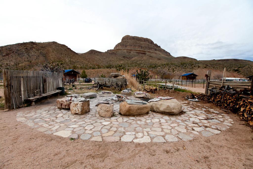 Grand Canyon Western Ranch Meadview Exteriör bild